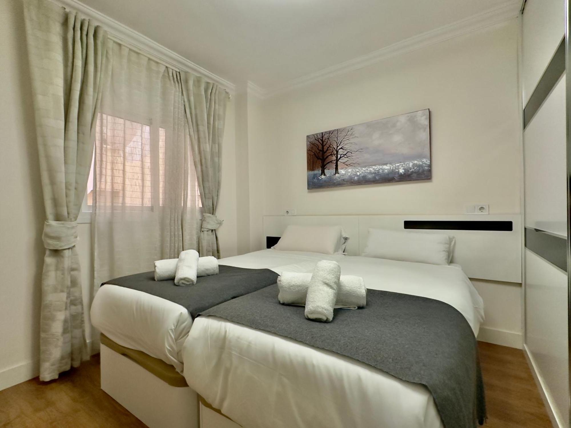Ayala Malaga City Center 6Pax מראה חיצוני תמונה